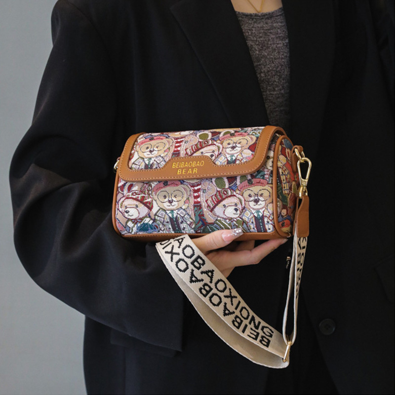 Designer Sling hot Ladies - Casual Shoulder Bag with Cute Bear Pattern, Lightweight Crossbody Purse Patterns for Everyday Use