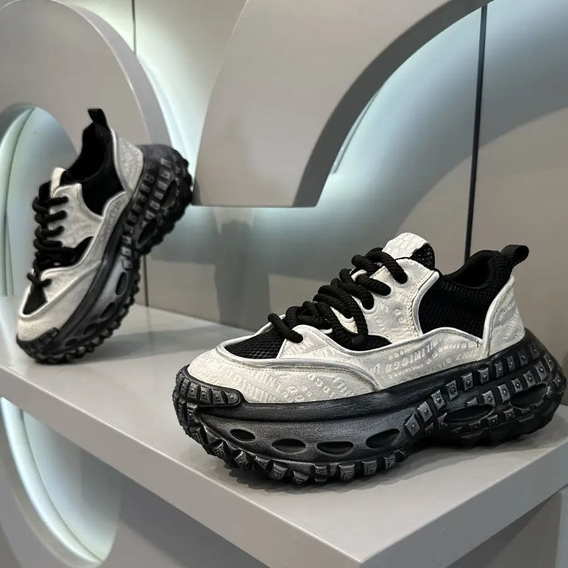2024 Thick soled Casual Comfortable Soft Soft sole Breathable Height Boosting Chunky Shoes
