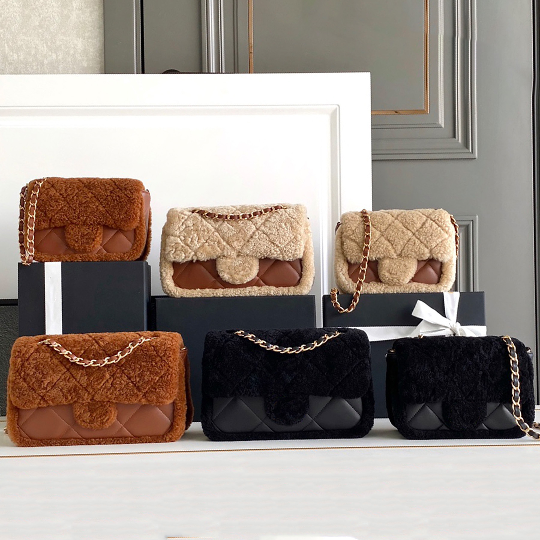 New 10A Flap Bag Luxury Designer Shearling Lambskin Chain Shoulder Bag Golden Hardware Crossbody Bag Fashion Women Casual Travel Shopping Handbag Purse