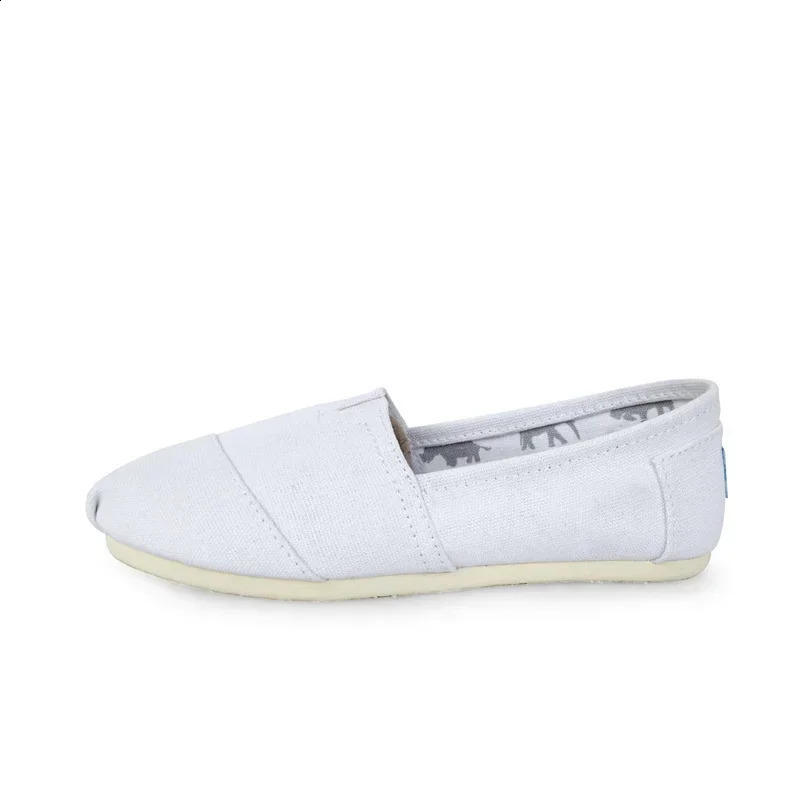 Mens and womens solid color plus size 35-45 breathable flat canvas flat shoes solid color soft leather linen shoes 240930