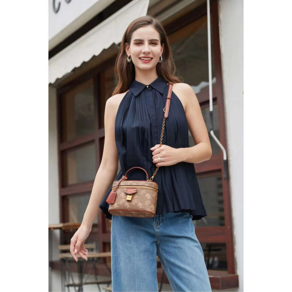 Leather Box Female Leather 2024 New Fashion High-Capacity Handbag Single Shoulder Embroidery Cosmetic Bag