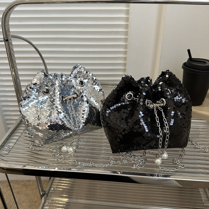 2025 Designer Fashion Shoulder 3 Women Korean Version Design Sense Simple Style Crossbody Bag Triple Black Sier Free shipping