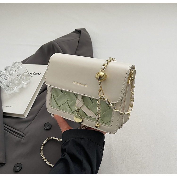 2024 early autumn Korean version niche design fashionable and high-end versatile chain crossbody bag
