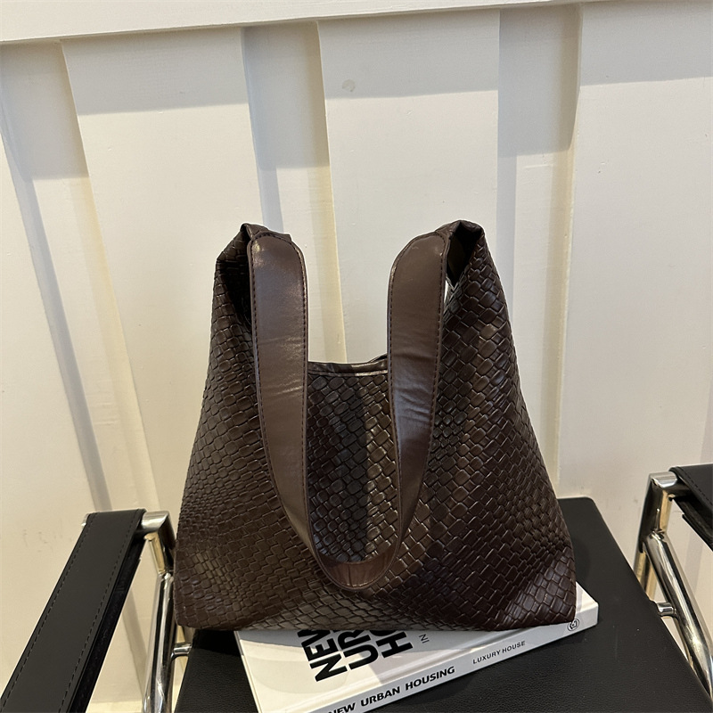 2025 Designer Women Vintage 3 Casual Shoulder Large Capacity Crossbody Bag Fashion Versatile Triple Black White Khaki Free shipping