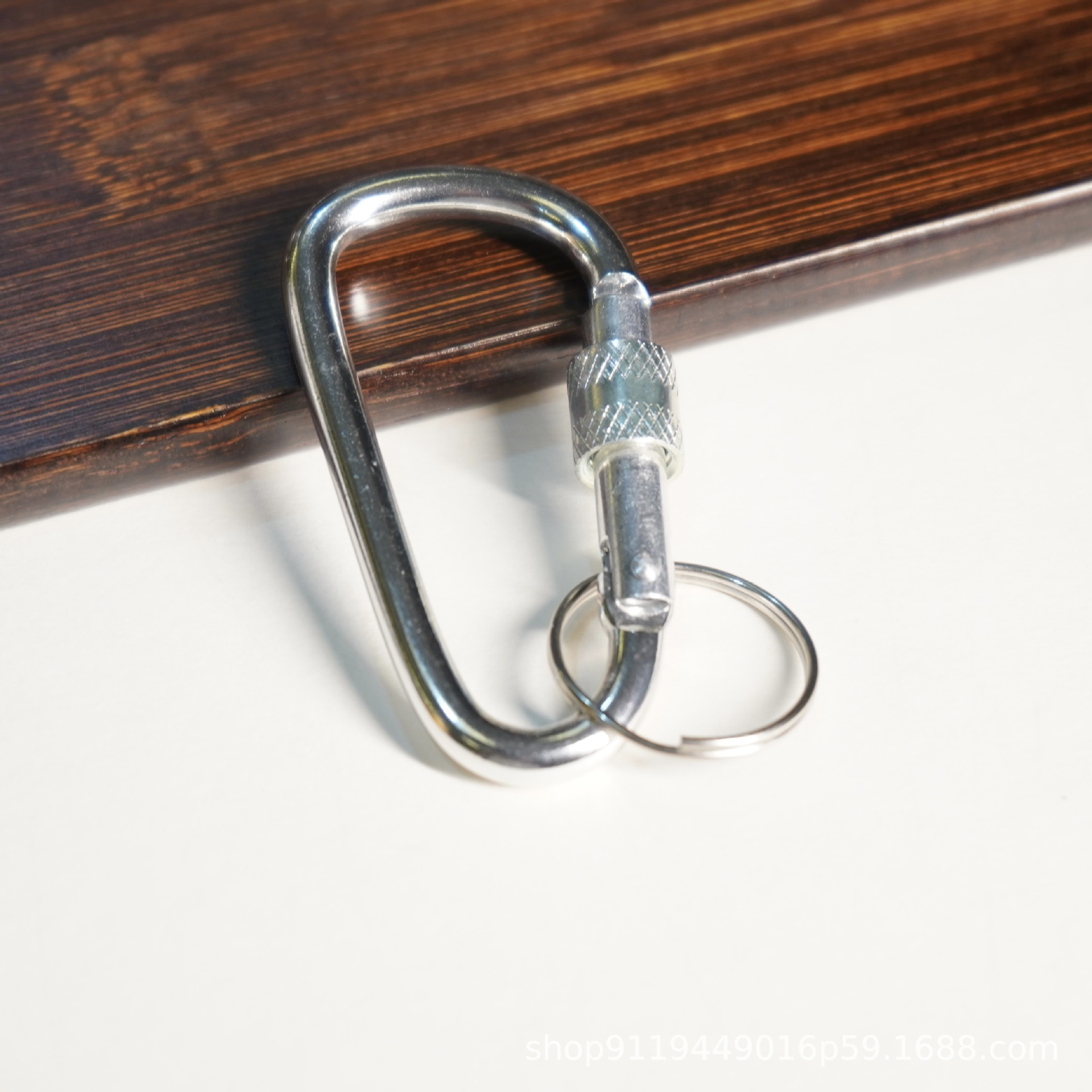 Safety Locking D-Carabiner for Hiking and Climbing - Model 7