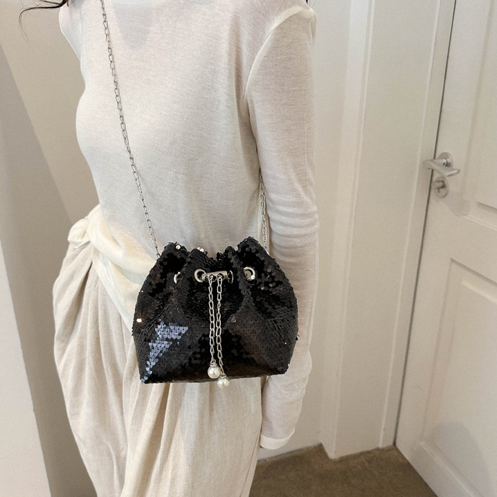 2025 Designer Fashion Shoulder 3 Women Korean Version Design Sense Simple Style Crossbody Bag Triple Black Sier Free shipping