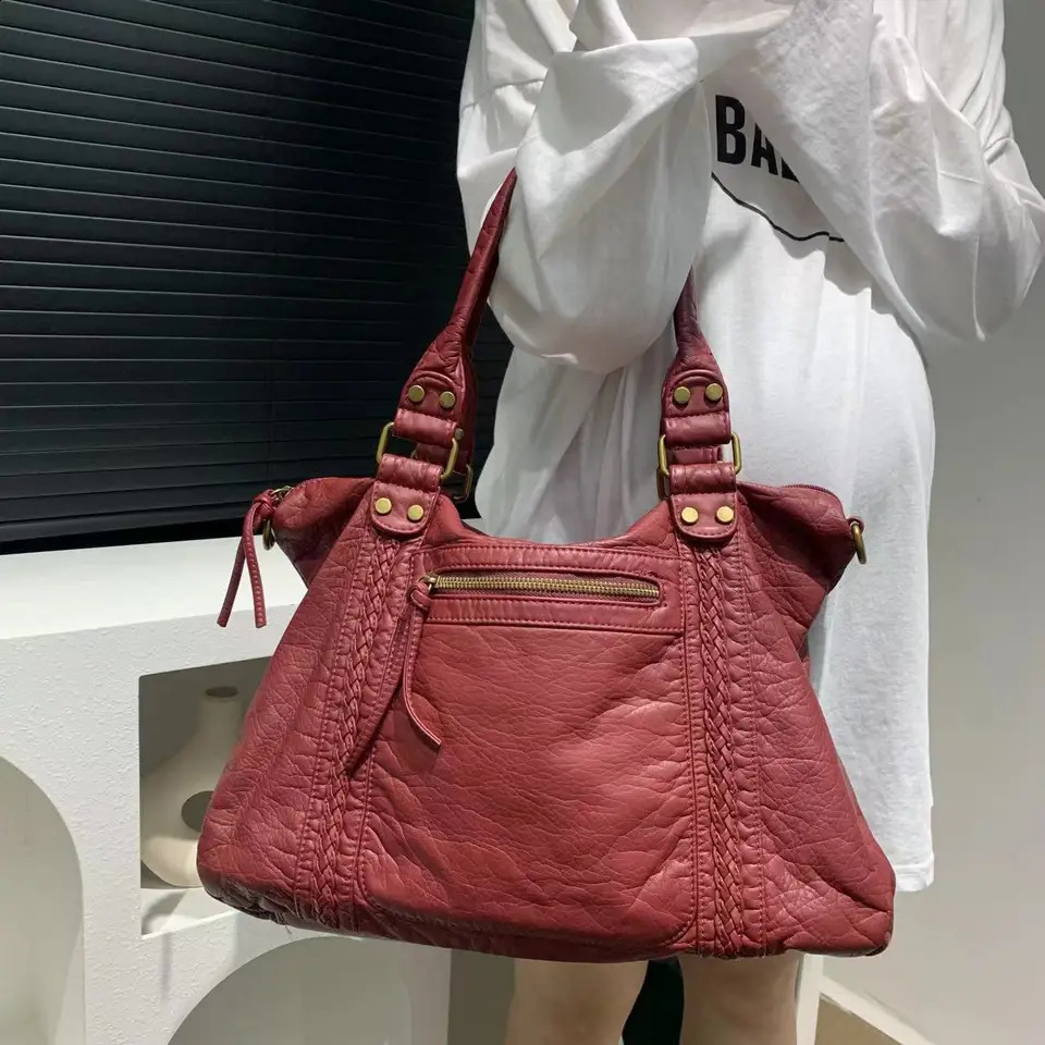 Y2K Spicy Girl One Shoulder Crossbody Bag Vintage Locomotive Bag High Capacity Bag 240926