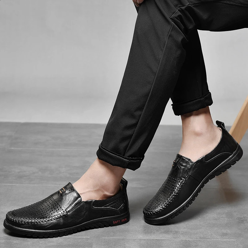 2025 new Men Hollow Handmade Leather Casual Driving Flats Slip-on Moccasins Boat Plus Size 37-47 Loafers Shoes 240924