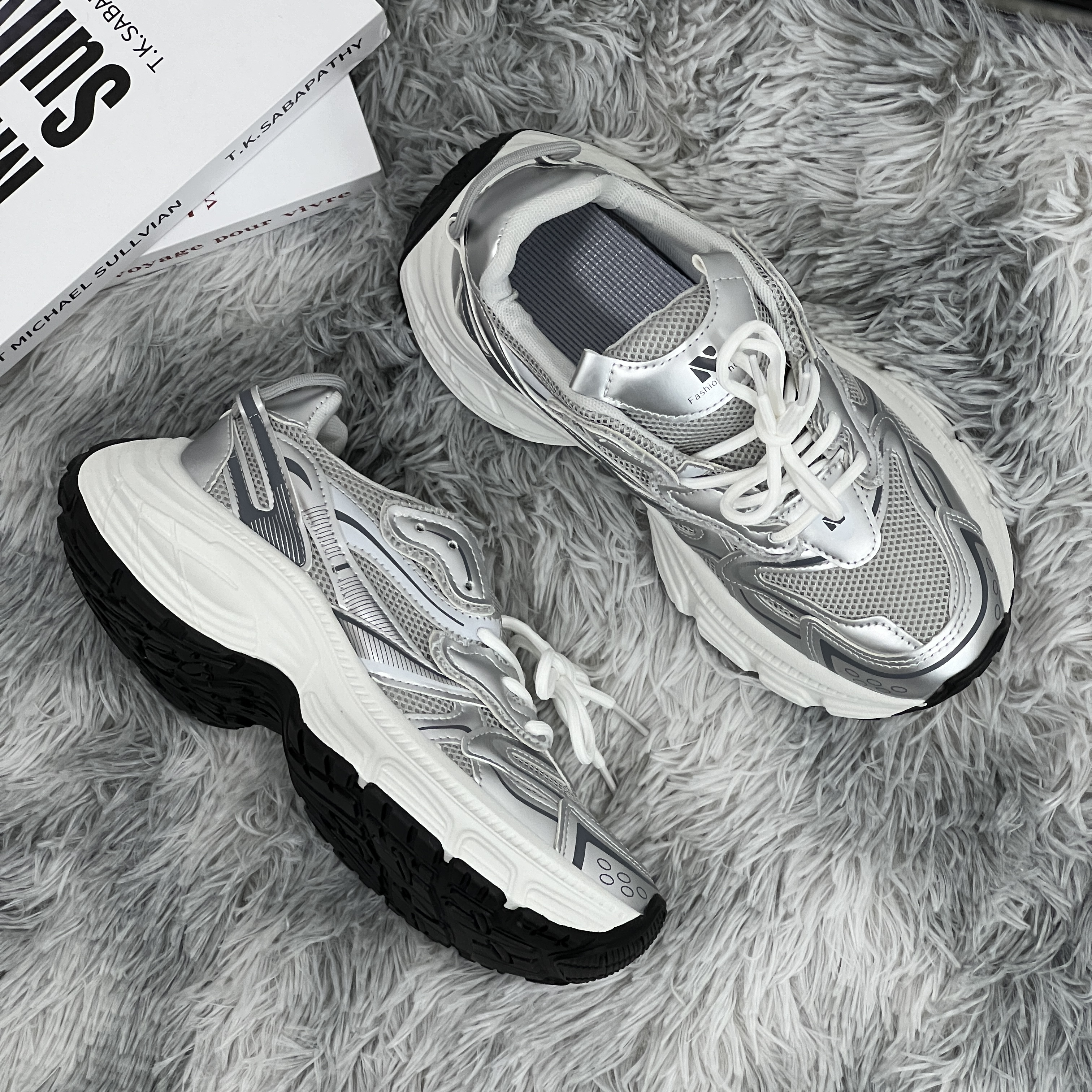 Daddy shoes female ins tide 2024 new spring and summer thick bottom sneakers mesh show feet small shoes silver casual shoes 232