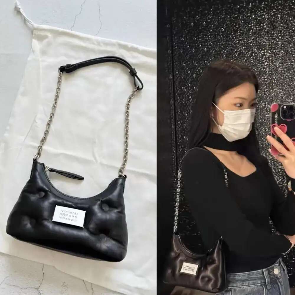 Light High Quality 2024 New Lambskin Women's Half Moon Type Armpit Fashion Trend Shoulder Cloud Bag
