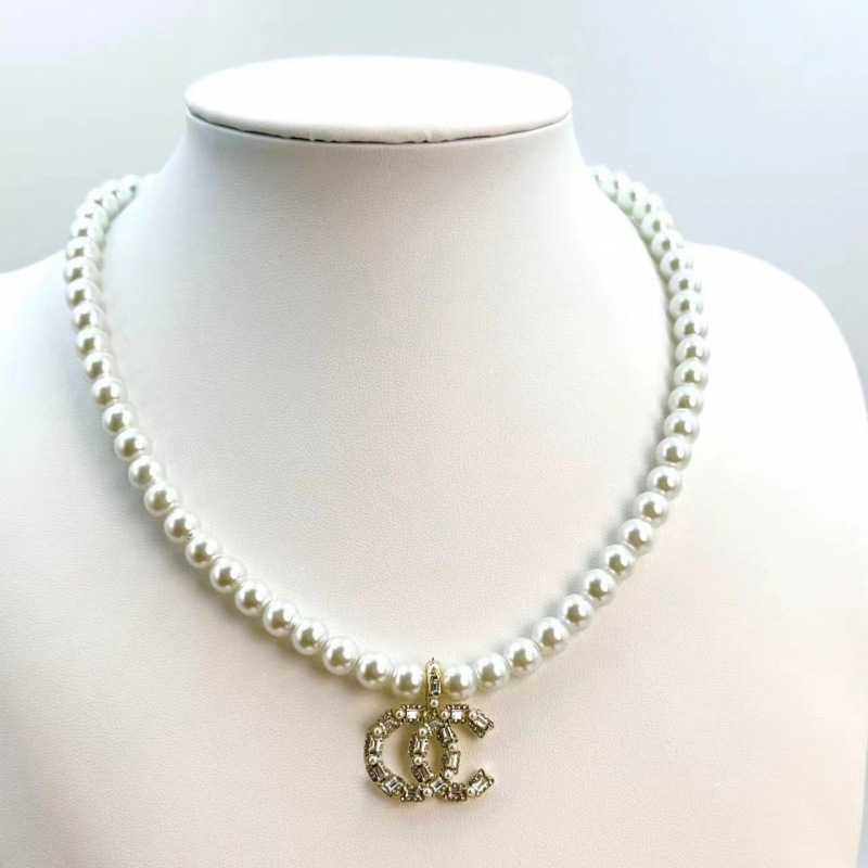 Brand Chain Dia Pendant for Women Pearl Necklaces Fashion Woman Necklace Designer Jewerly