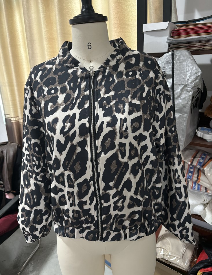 Women's Leopard Print Jacket: Stylish Autumn Coat For B4