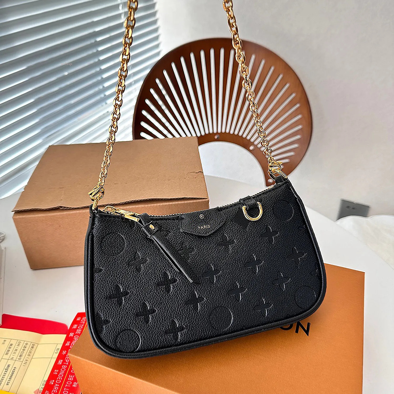 Easy Pouch On Strap Underarm Designer Shoulder Bags Fashion Women s Mahjong Chain Leatherwear Versatile Urious Printed Lettering Old Wer Bag bc