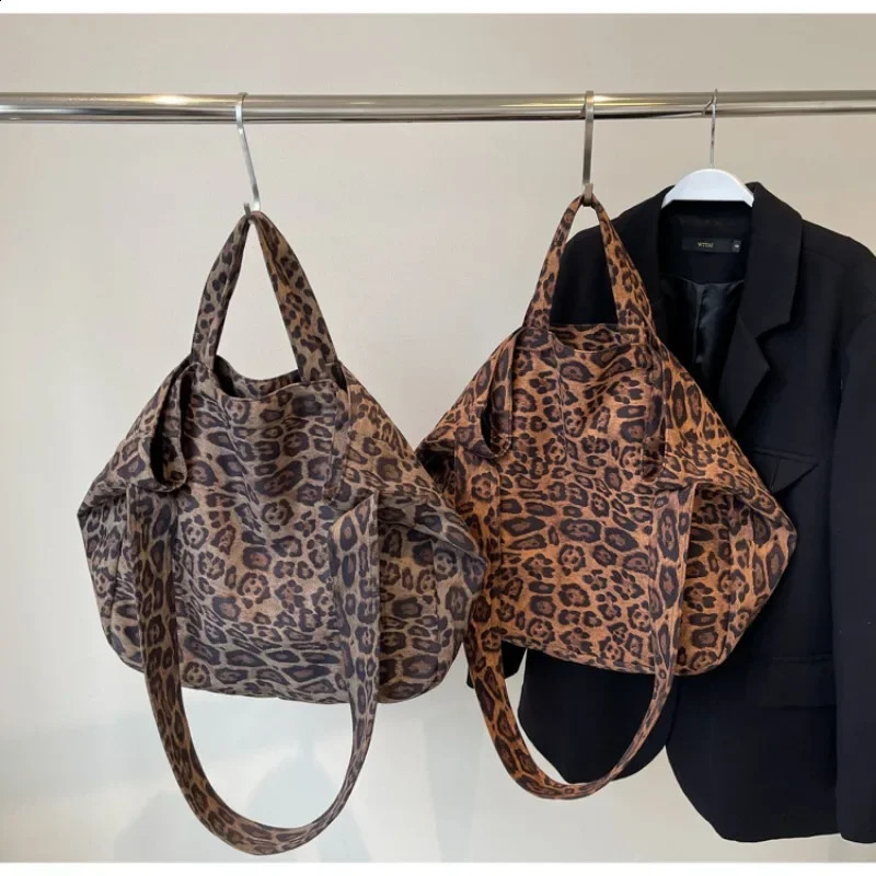 Leopard Print Canvas Womens Communicating Bag Fashion Handheld Bucket Bag Ind Trendy Versatile Armpit Shoulder Bag 241007