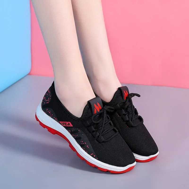 Vulcanized shoes womens platform sports shoes summer lightweight breathable mesh sports shoes womens outdoor wear-resistant jogging coaching machine Y