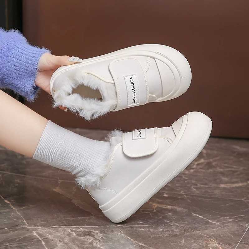 Fashion cotton shoes womens new round toe platform plush shoes warm thick sole low top plush shoes 2024 autumn/winter Y241007