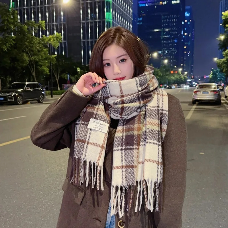 200x65cm Korean version Christmas checkered women autumn and winter atmosphere warm shawl senior student bib feeling 241007