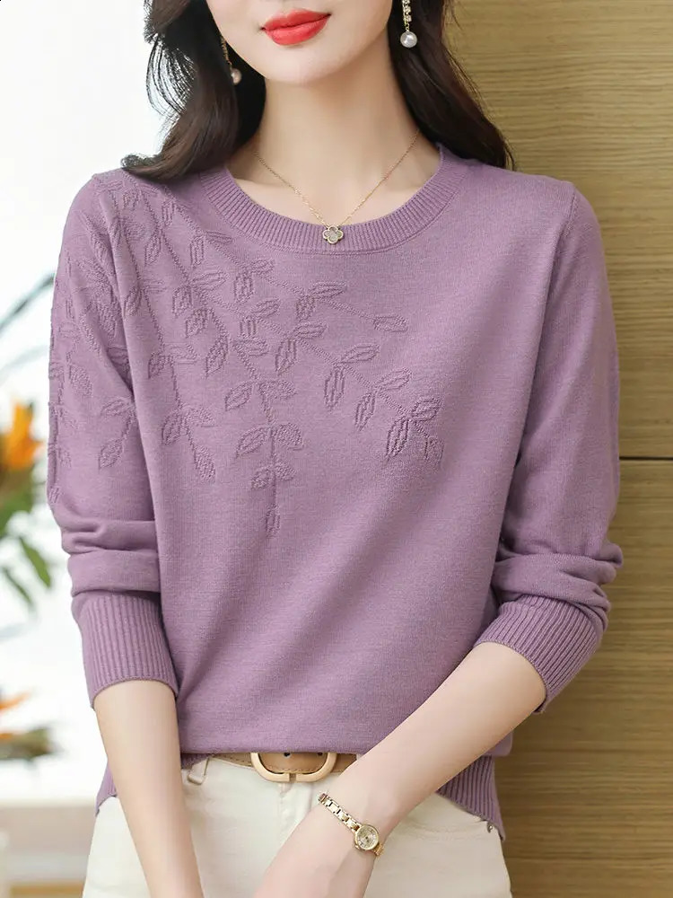 Knitted Middle aged and Elderly Loose Round Neck Sweater for Spring Autumn Western style Mom Looks Thin Bottom 241007