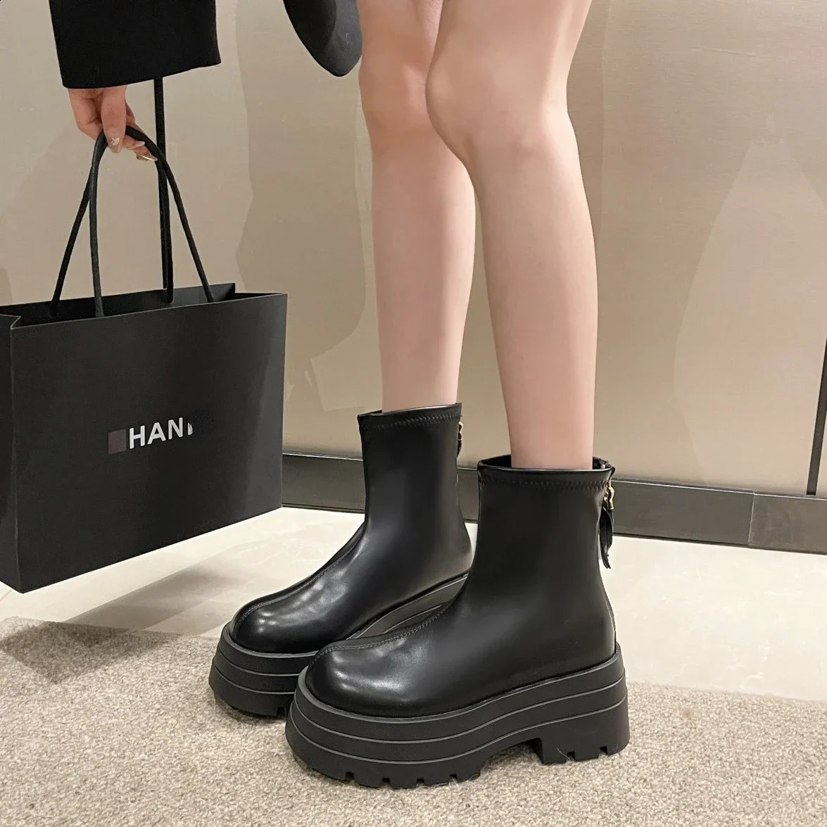 Platform Ankle Boot 2026 Thick Bottom Fashion Short Rounded Head Zipper Black y Boots Female dh2334238