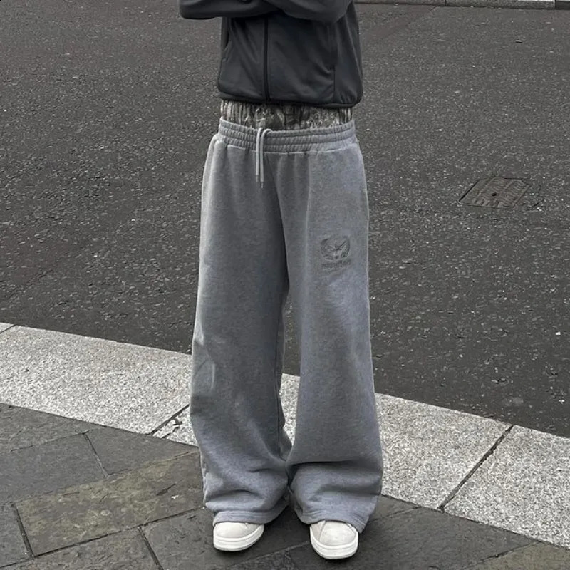 Y2K Hip Hop Sports Pants Retro Loose Embroidered Camo High Waist Casual Pants Harajuku Mens Fashion Wide Leg Pants 240930