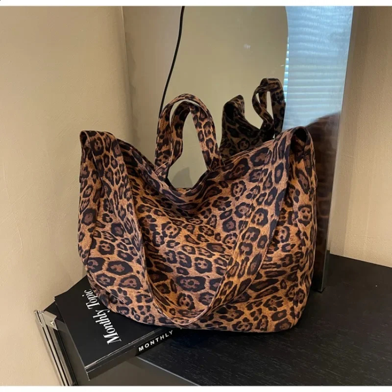 Leopard Print Canvas Womens Communicating Bag Fashion Handheld Bucket Bag Ind Trendy Versatile Armpit Shoulder Bag 241007