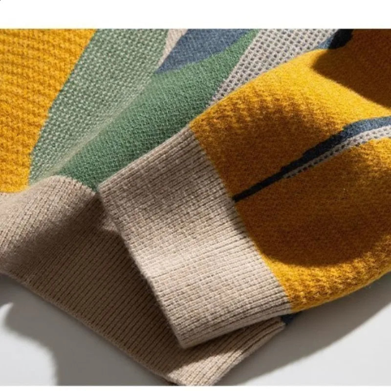 2024 AutumnWinter Mens Pullover Round Neck Printed Casual Fashion Elegant Commuting Trendy Retro Knitted Bottom Shirt 240930