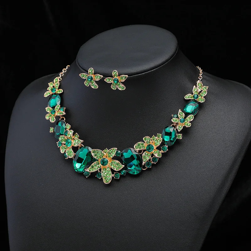 Diamond necklace jewelry set with more exquisite banquet dress fashionable temperature retro style 241007
