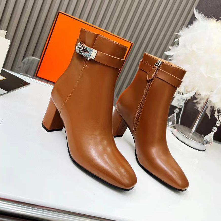 NEWEST TOP QUALITY Designer Short boots women Classics Boots Women's Brand Designer Fashion Ankle Short Half High Quality Genuine Leather Shoes Woman Black Brown