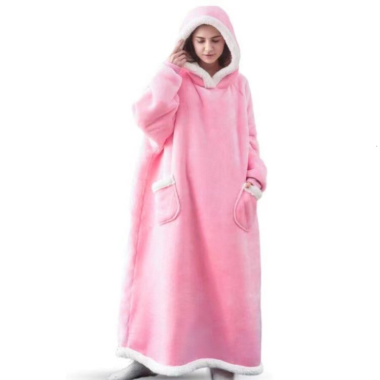 Designer Christmas Women's Pajamas Flannel Extended Vertical Pocket Hoodie Lazy Blanket