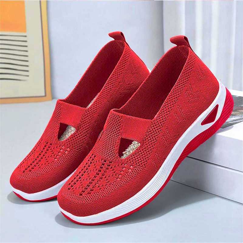 Womens flat sports shoes are soft comfortable fashionable lightweight pump shoes clown shoes and super light casual vulcanized shoes. Womens red color