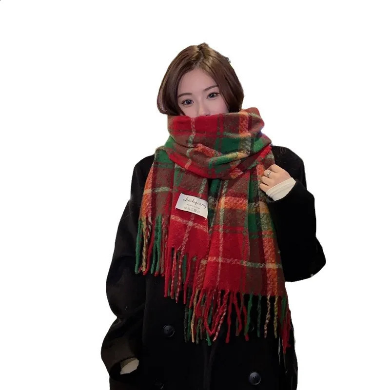 200x65cm Korean version Christmas checkered women autumn and winter atmosphere warm shawl senior student bib feeling 241007