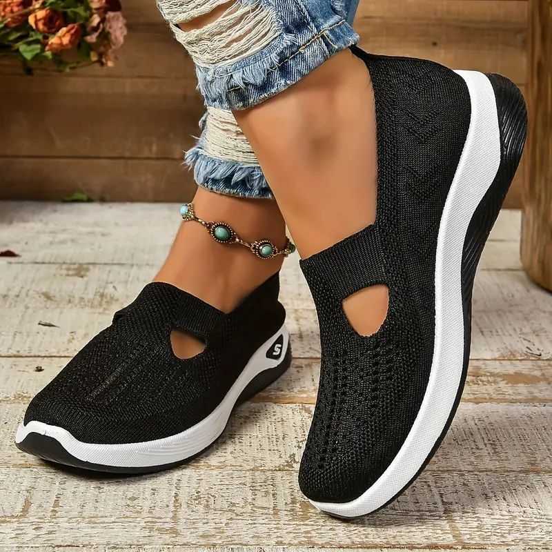 Soft sole knitted sports shoes suitable for womens breathable and comfortable casual sports shoes womens lightweight hollow mesh apartment summer shoe