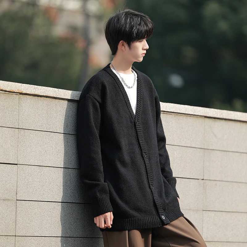 2024 Trend Korean Streetwear Cardigan for Men Autumn Winter Mens Clothing Knitted Sweaters Coats Cardigan V Collar XJ250805