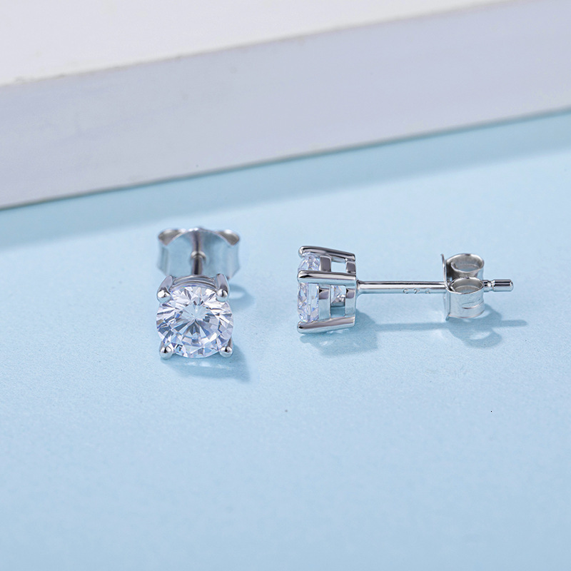 Wholesale hip hop 4 prong round sterg sier moissanite stud earrings
