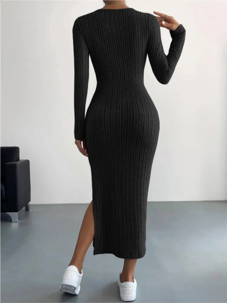 Autumn and winter womens solid color long sleeved round neck sexy seam knitted casual comfortable dress 241007
