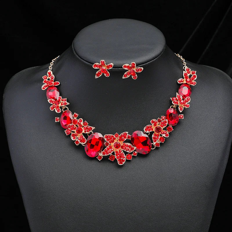 Diamond necklace jewelry set with more exquisite banquet dress fashionable temperature retro style 241007