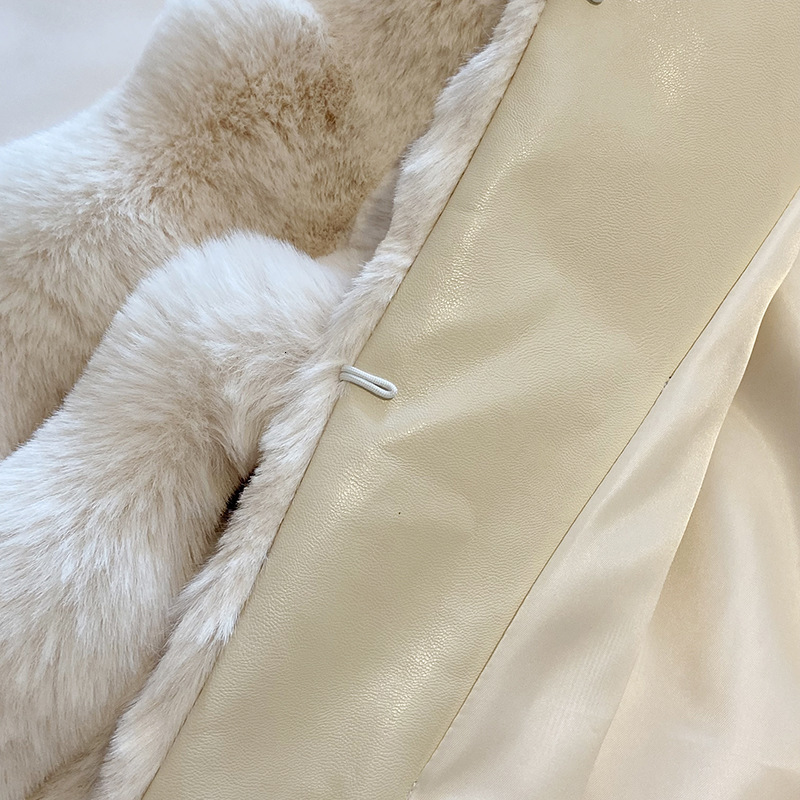 Korean Fashion Fur Clothing 2023 Winter Plush Long Sleeved Faux Mink Womens Fluffy O-Neck Jacket