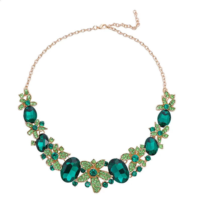 Diamond necklace jewelry set with more exquisite banquet dress fashionable temperature retro style 241007