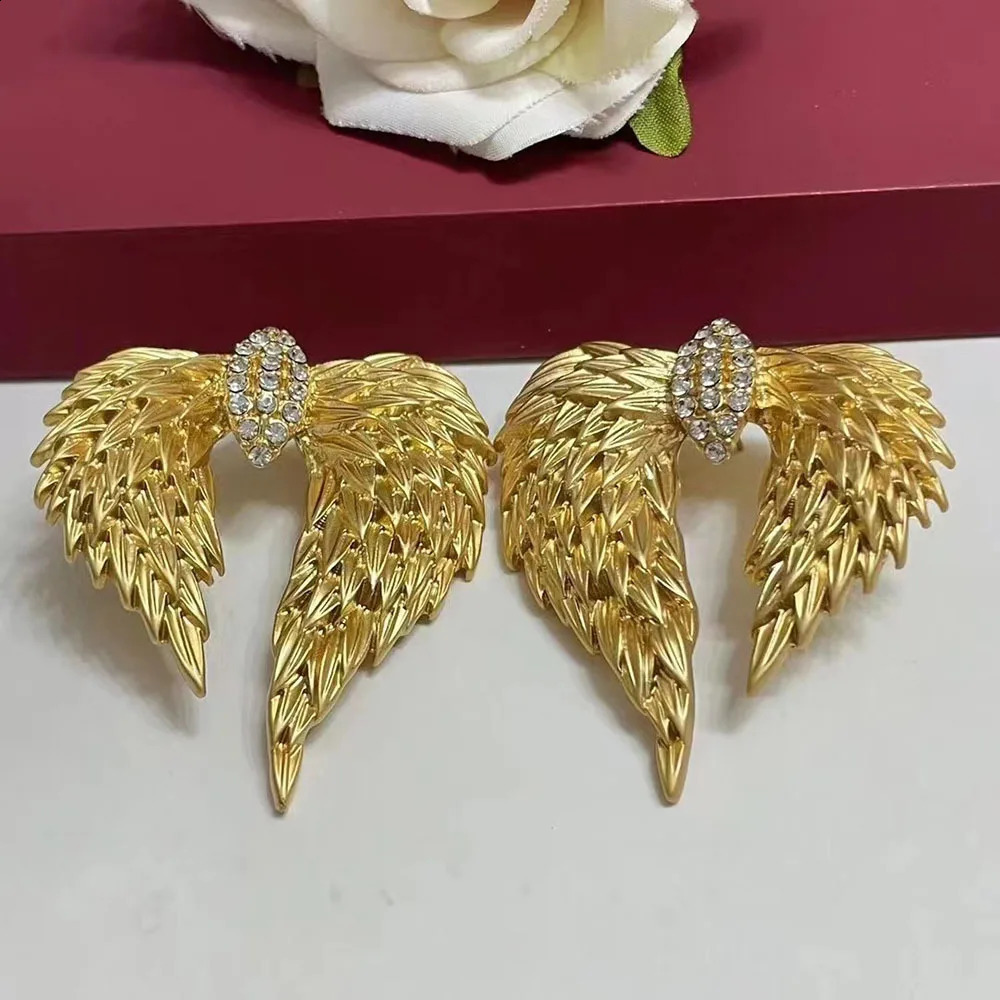 High quality French vintage metal gold-plated pearl necklace brooch set jewelry 240924