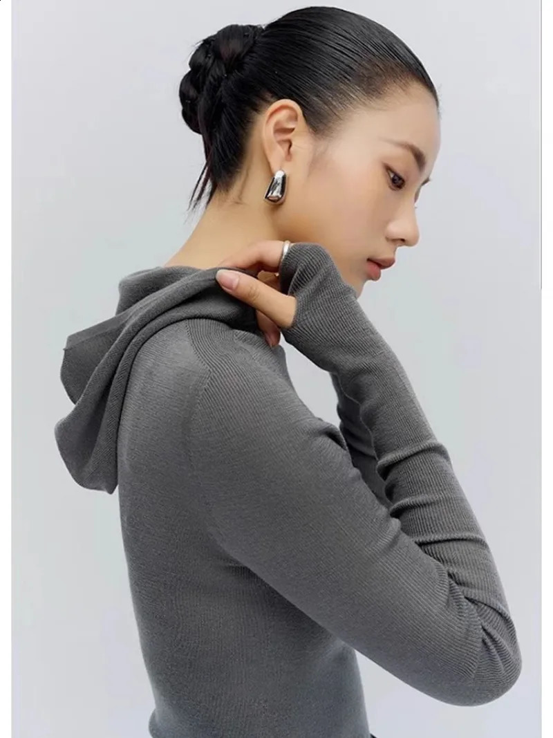 Knitted floral solid color slim fit womens winter hooded sweater long sleeved 241007