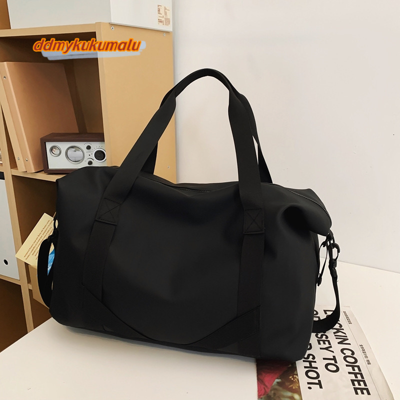 Korean version of ins new men's women's large capacity shoulder sports and fitness bag, simple travel, portable crossbody travel bag #36 ddm