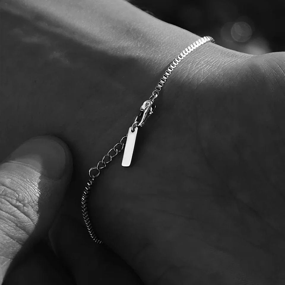 Mens jewelry personalized creative fashion box chain bracelet European and American punk jewelry 10 pieces wholesale direct sales 240929