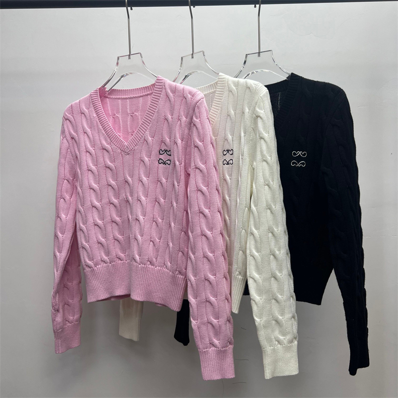 Stylish V Neck Knitwear Women Thin Knitwear Autumn Winter Warm Knit Sweater Sexy Slim Fit Sweater Designer Pullover Sweater