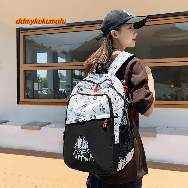 Ladies Bags on Sale 2023 Fashion Graffiti Backpack Leisure Sports Travel High Capacity Computer Versatile Student Bag H6.29#24 ddmykukumalu