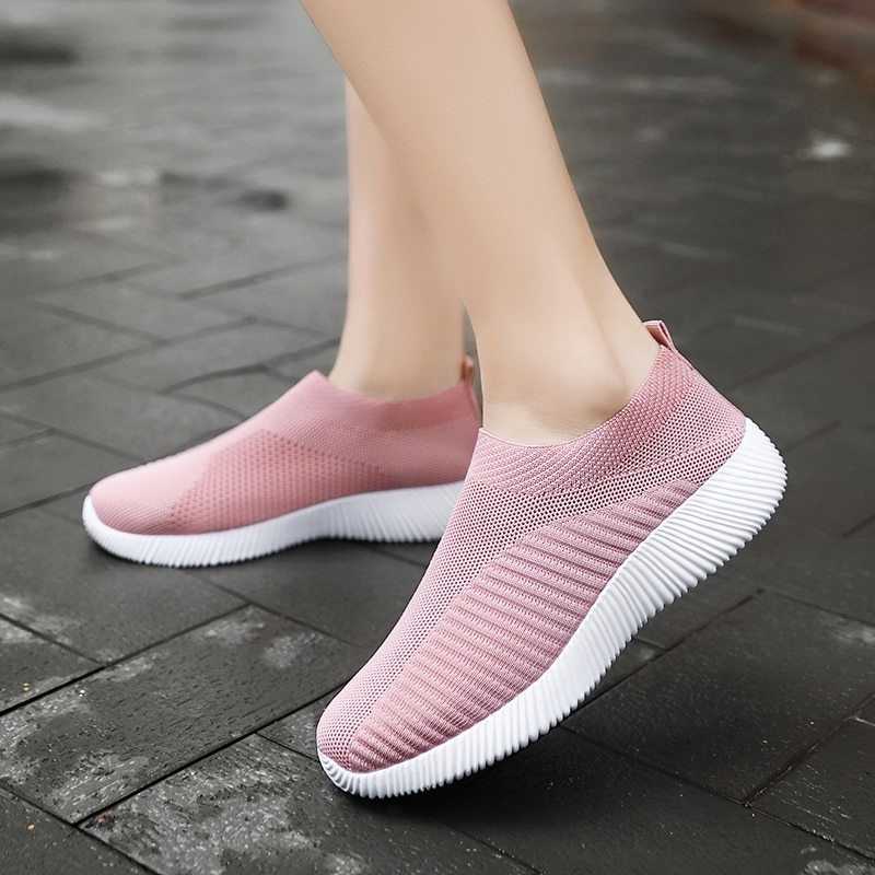 Womens shoes Soft womens sports shoes lightweight and comfortable womens sliding and lazy womens walking shoes Y241007
