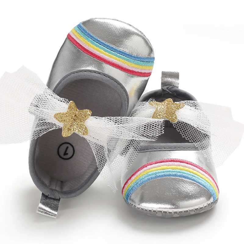 Cute 0-18M spring newborn silver baby shoes with anti slip fabric bottom for girls elegant and breathable casual baby first walking shoes X250129