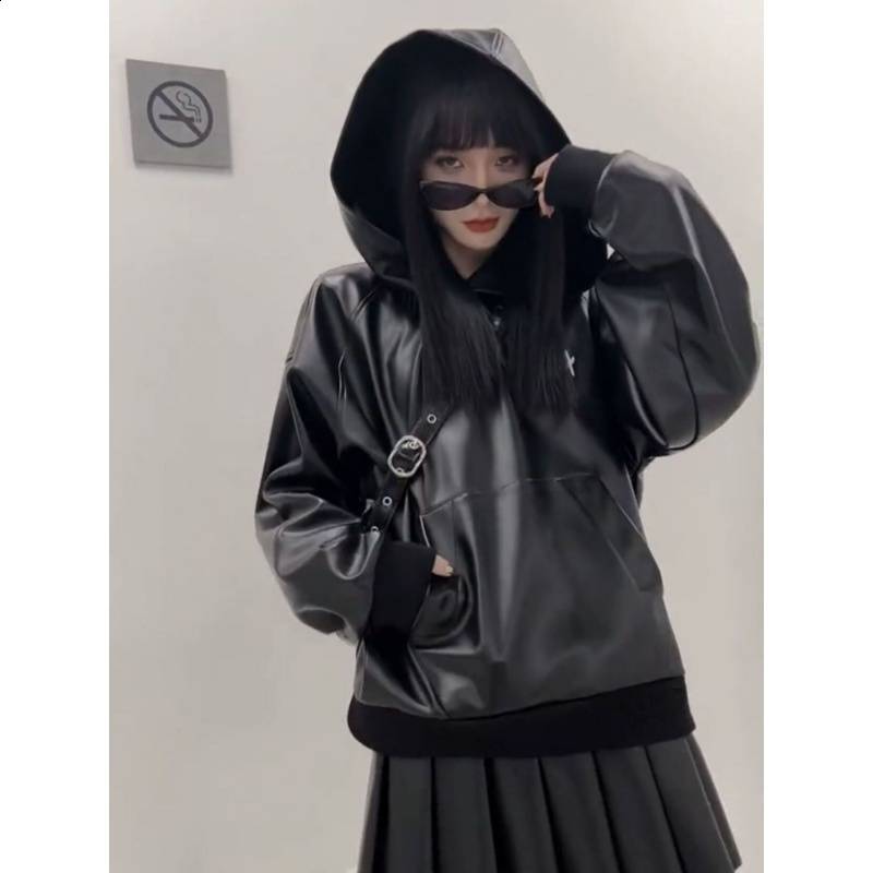 XITAO Letter Plus Size Faux Leather Women Fashion Autumn Pocket Elegant Goddess Fan Hooded Collar Loose Coat ZLL4442 210909