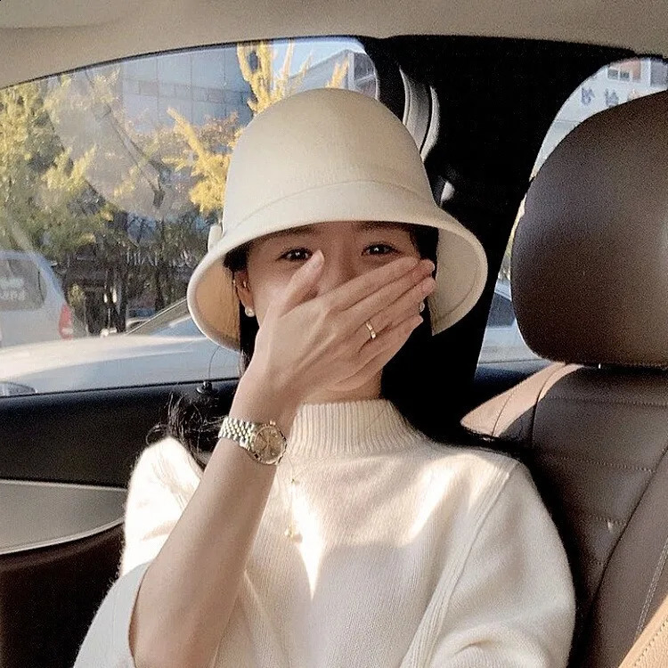 2024 Autumn Spring Fedoras Women Hat Elegant Vintage Bowknot Wool Ladies Hat Dome Felt Wedding Church Jazz Cap Female Bow Bowler 240930