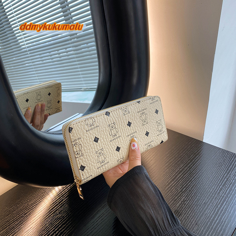 3 2024 New Han Chao Women's Wallet, Bear Print, Single Zipper, Multi Card Portable Travel Fashion Phone Bag #13 ddmykukumalu 4