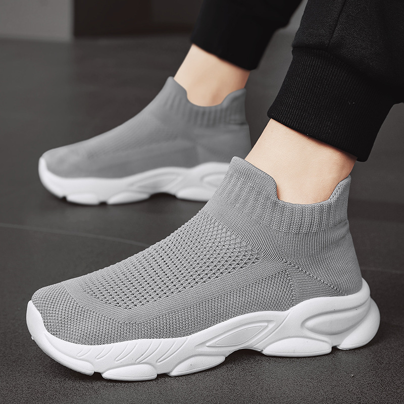 Laceless men's in autumn, breathable fly woven mesh, one foot kick, sports and leisure running, soft soled, black socks, trendy shoes